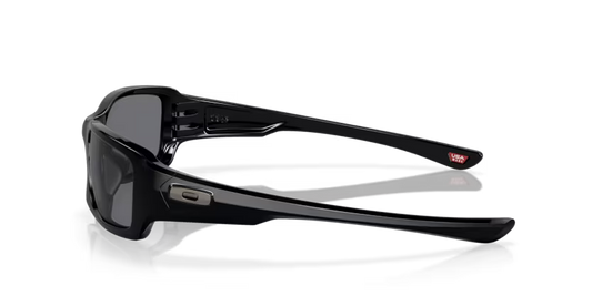 Occhiali da Sole Oakley Fives Squared 9238 – Stile Compatto e Carattere Urbano