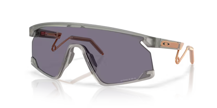 Occhiali da Sole Oakley 9237 BXTR Metal – Stile Urban e Spirito Heritage