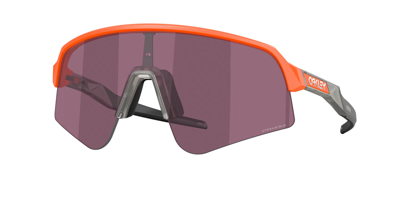 Occhiali da Sole Oakley OO9465 Sutro Lite Sweep – Sportivi e Moderni