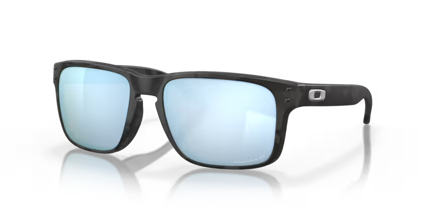 Occhiali da Sole Oakley Holbrook 9102 – Icona di Stile e Performance