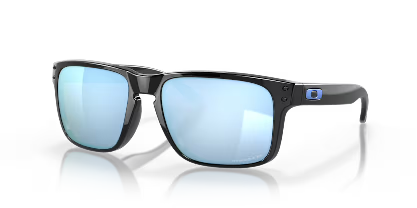 Occhiali da Sole Oakley Holbrook 9102 – Icona di Stile e Performance