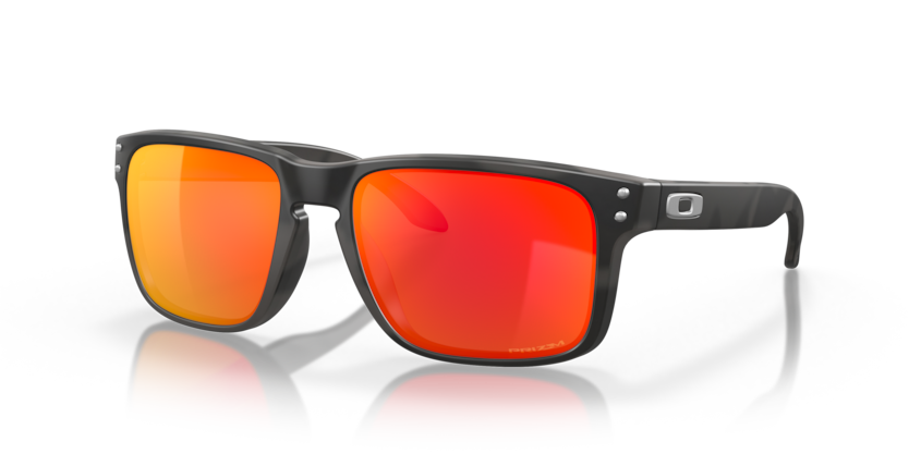 Occhiali da Sole Oakley Holbrook 9102 – Icona di Stile e Performance