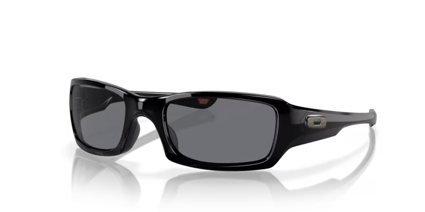 Occhiali da Sole Oakley Fives Squared 9238 – Stile Compatto e Carattere Urbano