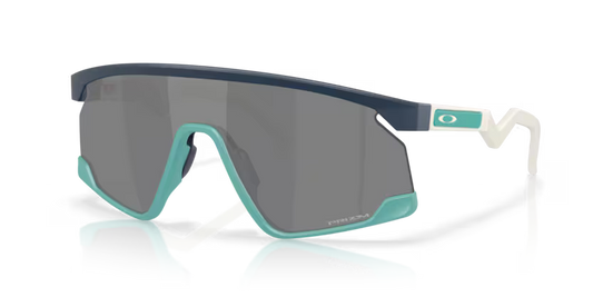 Occhiali da Sole Oakley BXTR 9280 – Design Monolente e Stile Street