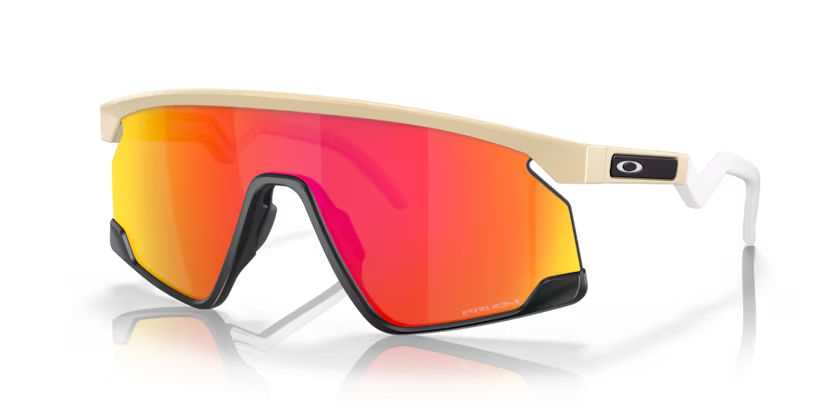Occhiali da Sole Oakley BXTR 9280 – Design Monolente e Stile Street